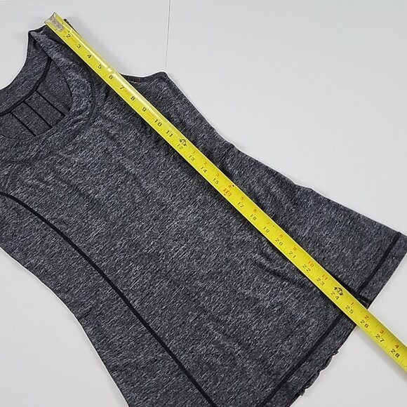 Lululemon Dash Tank II Heathered Grey Ruffle Scoop Neck Stretch Size 4 - Picture 8 of 10